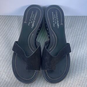 DONALD PLINER Salya Wedge Sandals Black Suede Size 7